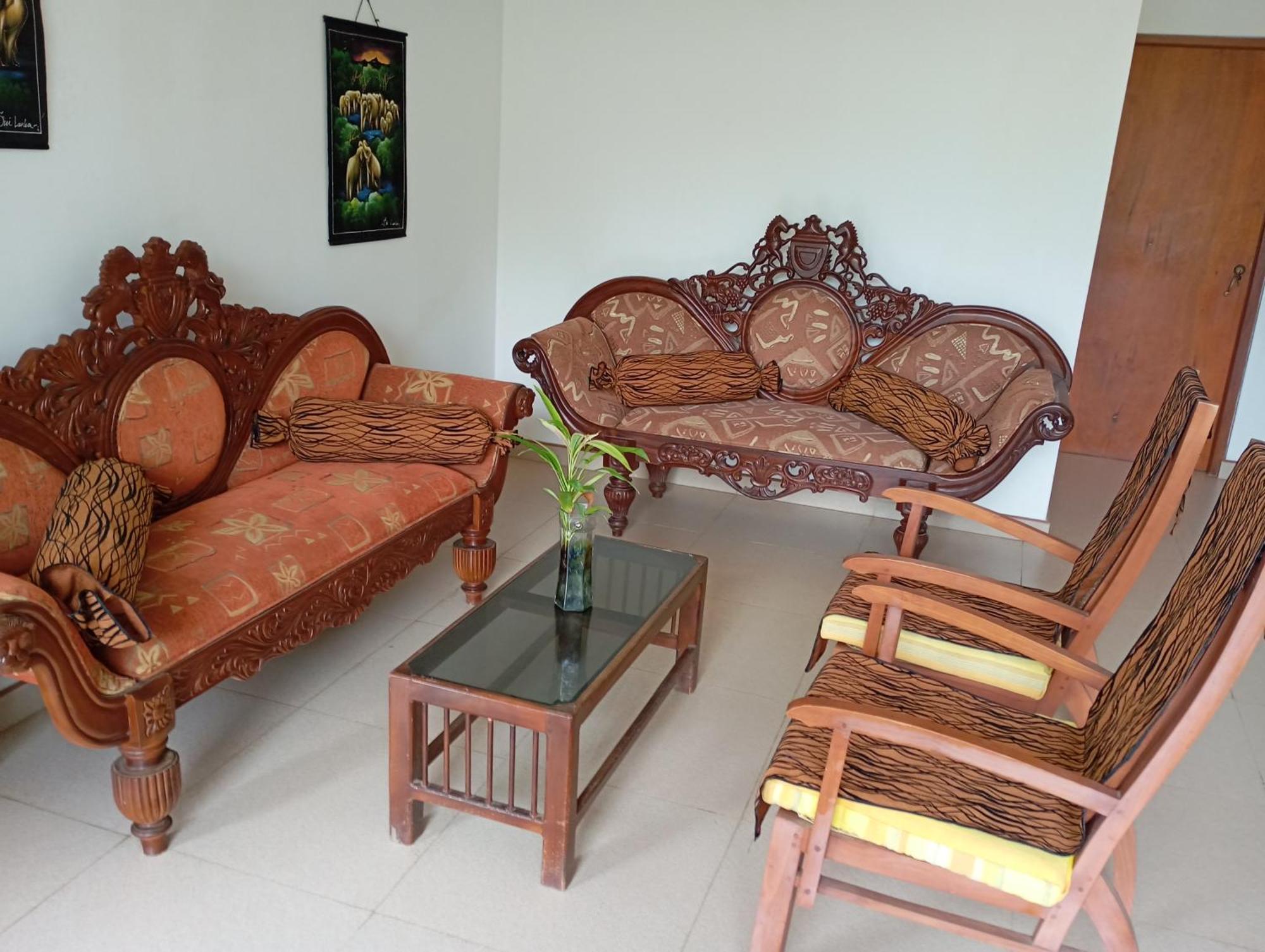 Larn'S Villa Hotel & Apartment Wadduwa Bagian luar foto